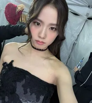 Jisoo OnlyFans Leaked Free Thumbnail Picture - #ScnOfVEJCb