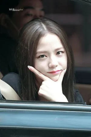 Jisoo OnlyFans Leaked Free Thumbnail Picture - #YY6cgLPaau