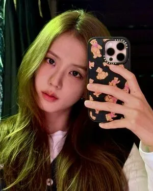 Jisoo OnlyFans Leaked Free Thumbnail Picture - #ZlemdKt5dW