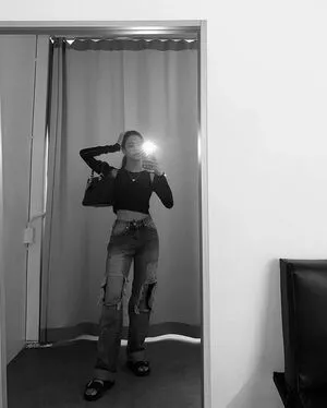 Jisoo OnlyFans Leaked Free Thumbnail Picture - #dzEcfCxq3c