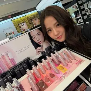 Jisoo OnlyFans Leaked Free Thumbnail Picture - #hD5wfw00gV