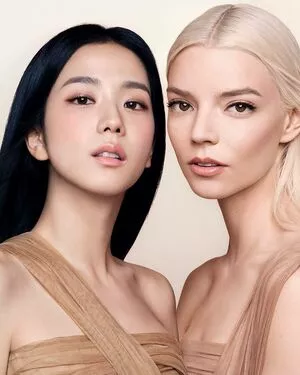 Jisoo OnlyFans Leaked Free Thumbnail Picture - #juppq3kvOQ