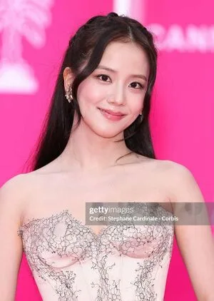 Jisoo OnlyFans Leaked Free Thumbnail Picture - #kyEVtidtN2