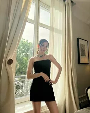 Jisoo OnlyFans Leaked Free Thumbnail Picture - #mRI9ga81o3