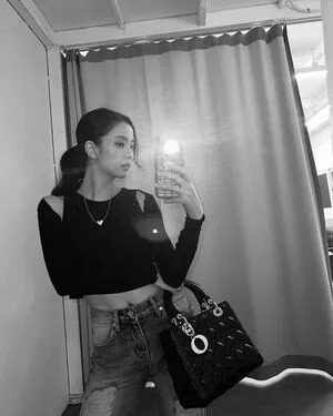 Jisoo OnlyFans Leaked Free Thumbnail Picture - #rkfcC3nWSg