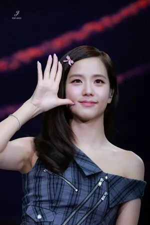 Jisoo OnlyFans Leaked Free Thumbnail Picture - #ruyLYupa8r