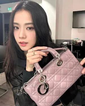 Jisoo OnlyFans Leaked Free Thumbnail Picture - #vy7rjkVwQp