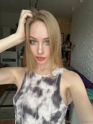 Joan N OnlyFans Leaked Free Thumbnail Picture - #00AtwealSt
