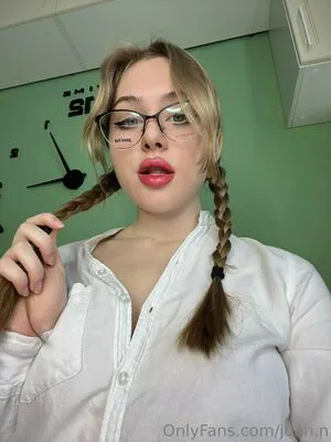 Joan N OnlyFans Leaked Free Thumbnail Picture - #LKWuzmTAKa