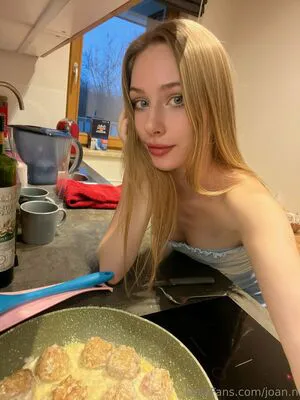 Joan N OnlyFans Leaked Free Thumbnail Picture - #wxh8AnMzbW