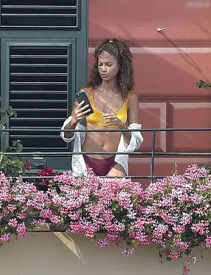 Joan Smalls OnlyFans Leaked Free Thumbnail Picture - #SaybU2toJO