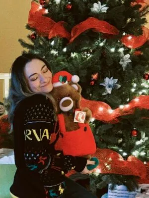 Jodelle Ferland OnlyFans Leaked Free Thumbnail Picture - #SLPIOn8jOJ