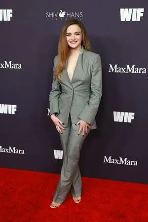 Joey King OnlyFans Leaked Free Thumbnail Picture - #4AMS1L4mdu