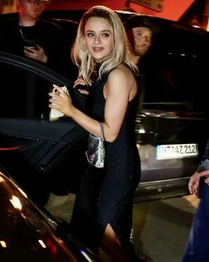 Joey King OnlyFans Leaked Free Thumbnail Picture - #Cb0RhIVdmE