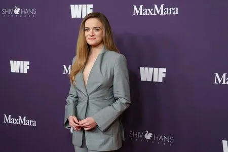 Joey King OnlyFans Leaked Free Thumbnail Picture - #YMF5N3Lfg9