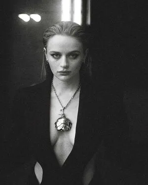 Joey King OnlyFans Leaked Free Thumbnail Picture - #e4hf9Wd1ND