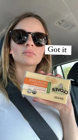 Joey King OnlyFans Leaked Free Thumbnail Picture - #geddM6eI15