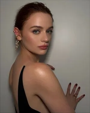 Joey King OnlyFans Leaked Free Thumbnail Picture - #liPQLDaj21