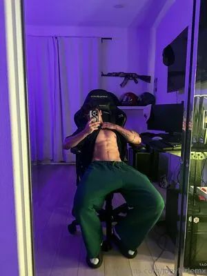 Joeybirlemx OnlyFans Leaked Free Thumbnail Picture - #ROYAbudegB