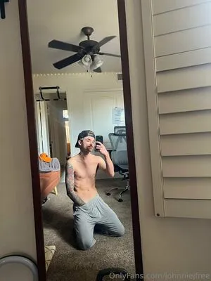 Johnniejfree OnlyFans Leaked Free Thumbnail Picture - #HlCM86InMg