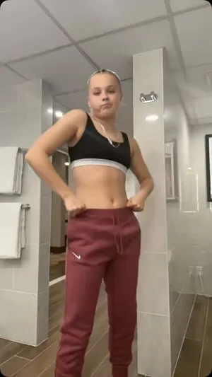 Jojo Siwa OnlyFans Leaked Free Thumbnail Picture - #3hZYDDO1Aw