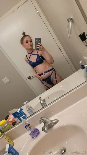 Jonzeylove96 OnlyFans Leaked Free Thumbnail Picture - #eShacHktDf
