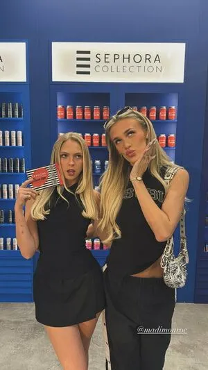 Jordyn Jones OnlyFans Leaked Free Thumbnail Picture - #l2NyA2MF9C