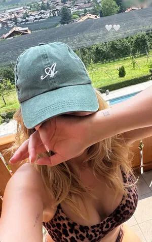 Josefin Bressel OnlyFans Leaked Free Thumbnail Picture - #pFdhc6VSxV