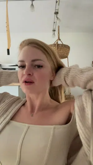 Josephine Welsch OnlyFans Leaked Free Thumbnail Picture - #4gi1FiNUIc