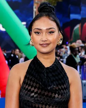 Joy Crookes OnlyFans Leaked Free Thumbnail Picture - #QXUNbmU5DB
