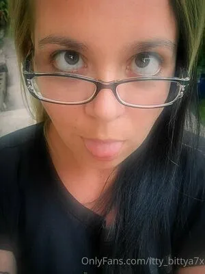 Joystickbitch OnlyFans Leaked Free Thumbnail Picture - #3kcfYD1kie