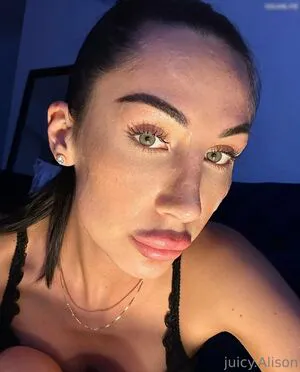 Juicy Alison OnlyFans Leaked Free Thumbnail Picture - #XkshmxURfX
