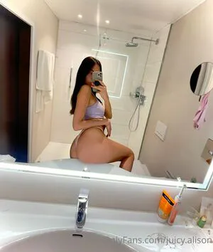 Juicy Alison OnlyFans Leaked Free Thumbnail Picture - #ZeASwFeHrz
