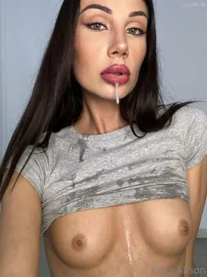 Juicy Alison OnlyFans Leaked Free Thumbnail Picture - #xg7U9Xch01