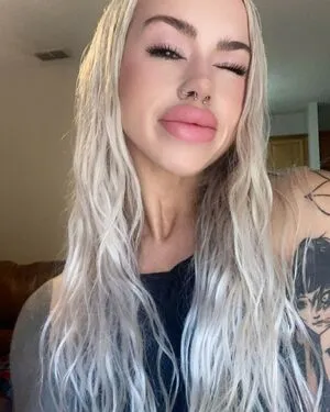 Juicy Lips OnlyFans Leaked Free Thumbnail Picture - #C4EpE4Z0an