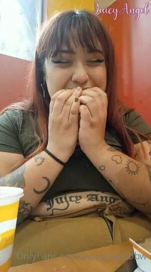 Juicyangelbbw OnlyFans Leaked Free Thumbnail Picture - #4iofrnq2Pn
