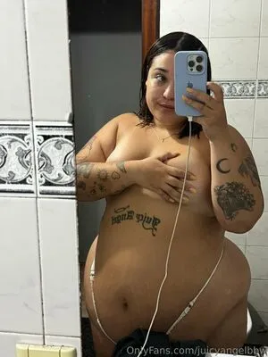 Juicyangelbbw OnlyFans Leaked Free Thumbnail Picture - #6gRB51lPQn