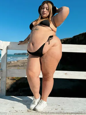 Juicyangelbbw OnlyFans Leaked Free Thumbnail Picture - #9mKACMOnIX