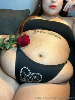 Juicyangelbbw OnlyFans Leaked Free Thumbnail Picture - #pBxv44SzN2