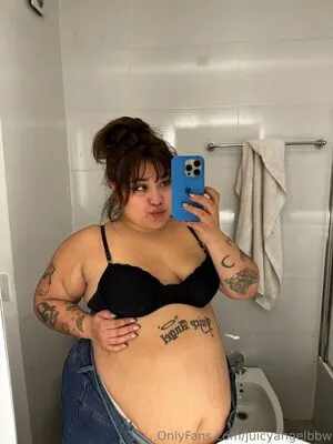 Juicyangelbbw OnlyFans Leaked Free Thumbnail Picture - #vf1W1iVuD0