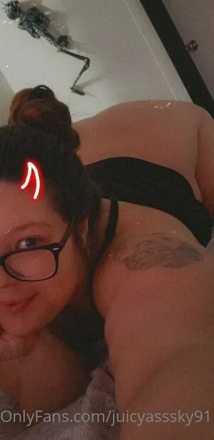 Juicyasssky91 OnlyFans Leaked Free Thumbnail Picture - #n4TWG5t2LB