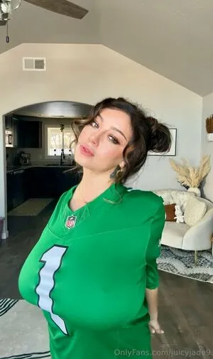 juicyjade9 OnlyFans Leaked Free Thumbnail Picture - #5KbKIuqIS8