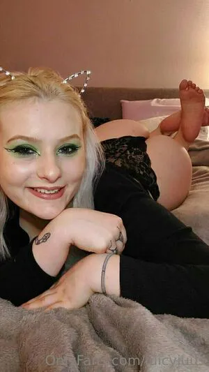 Juicyjuus OnlyFans Leaked Free Thumbnail Picture - #4JzoxzEjVc