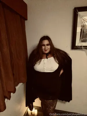 Juicylucy505free OnlyFans Leaked Free Thumbnail Picture - #7fe8Fth2CK