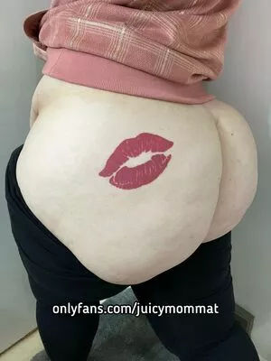 Juicymommat OnlyFans Leaked Free Thumbnail Picture - #9CNBH8zAQl