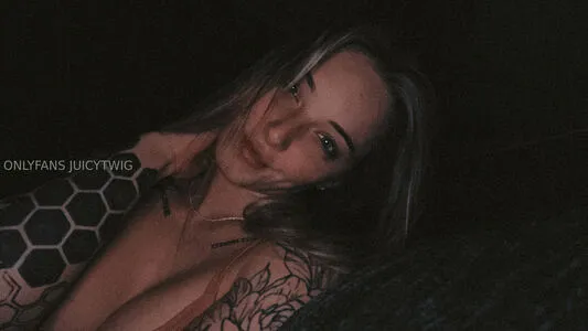 Juicytwig OnlyFans Leaked Free Thumbnail Picture - #9E8NPmwX5u
