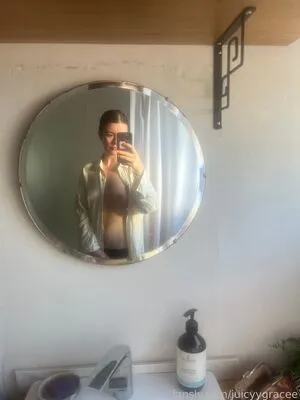 Juicyygracee OnlyFans Leaked Free Thumbnail Picture - #UHzDygsaxg
