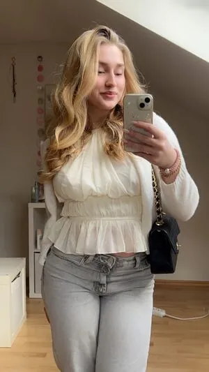 Jule Sophxe OnlyFans Leaked Free Thumbnail Picture - #4iPm41SDPO