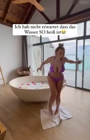 Julesboringlife OnlyFans Leaked Free Thumbnail Picture - #TkaMMHCYG0