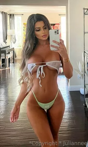 Juli.annee OnlyFans Leaked Free Thumbnail Picture - #BySmQdD6I8